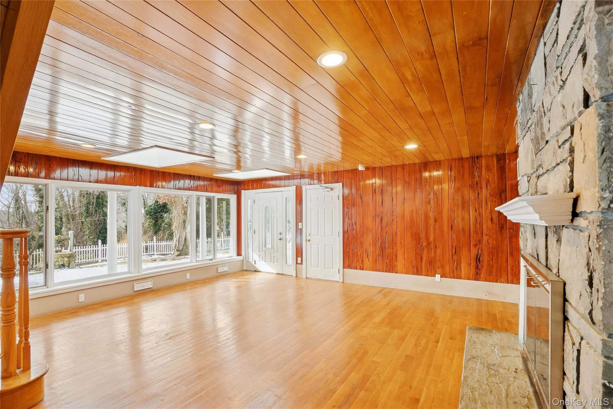 #12 photo, 549 Woodbury Road, Cold Spring Harbor , NY 11724