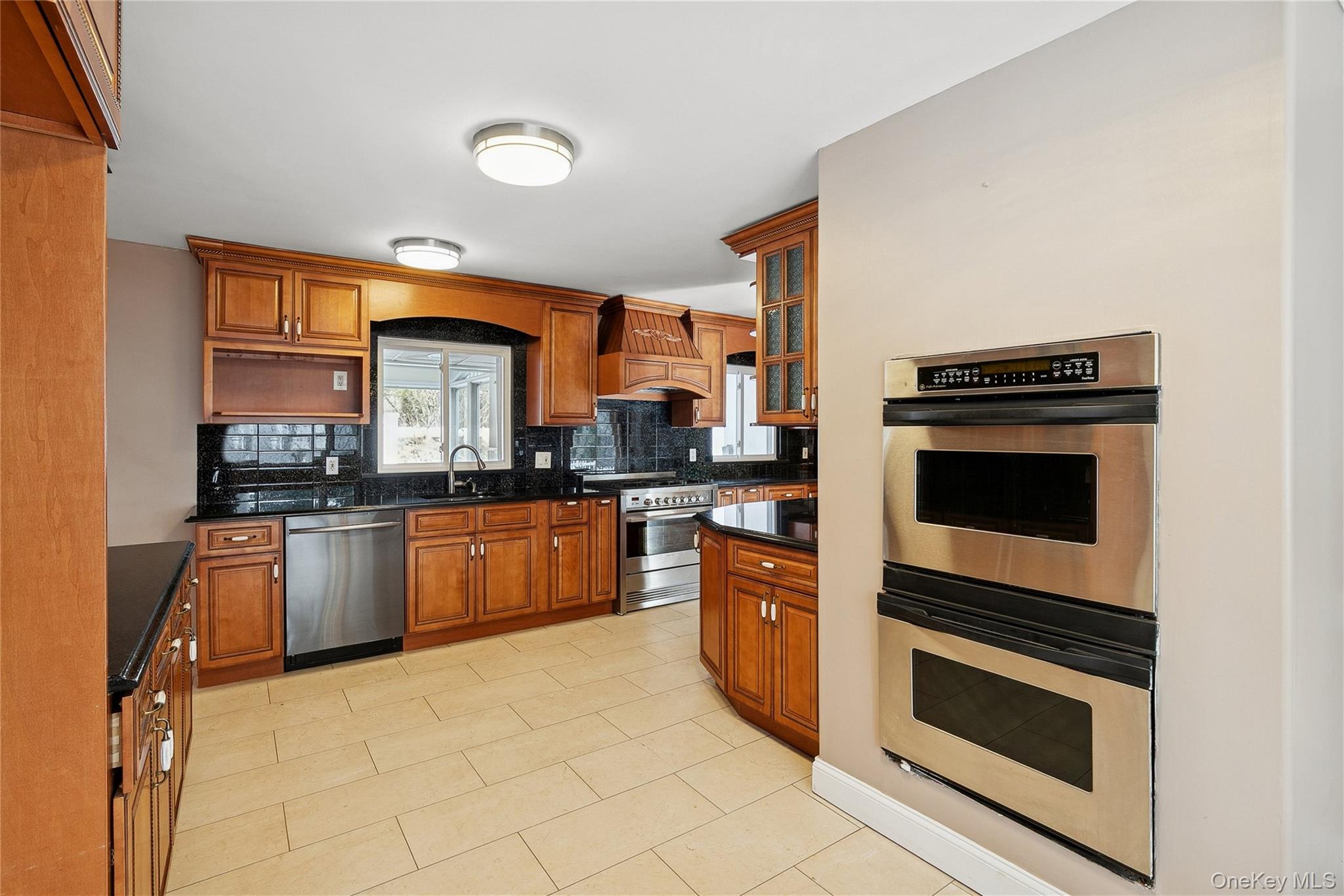 #14 photo, 549 Woodbury Road, Cold Spring Harbor , NY 11724