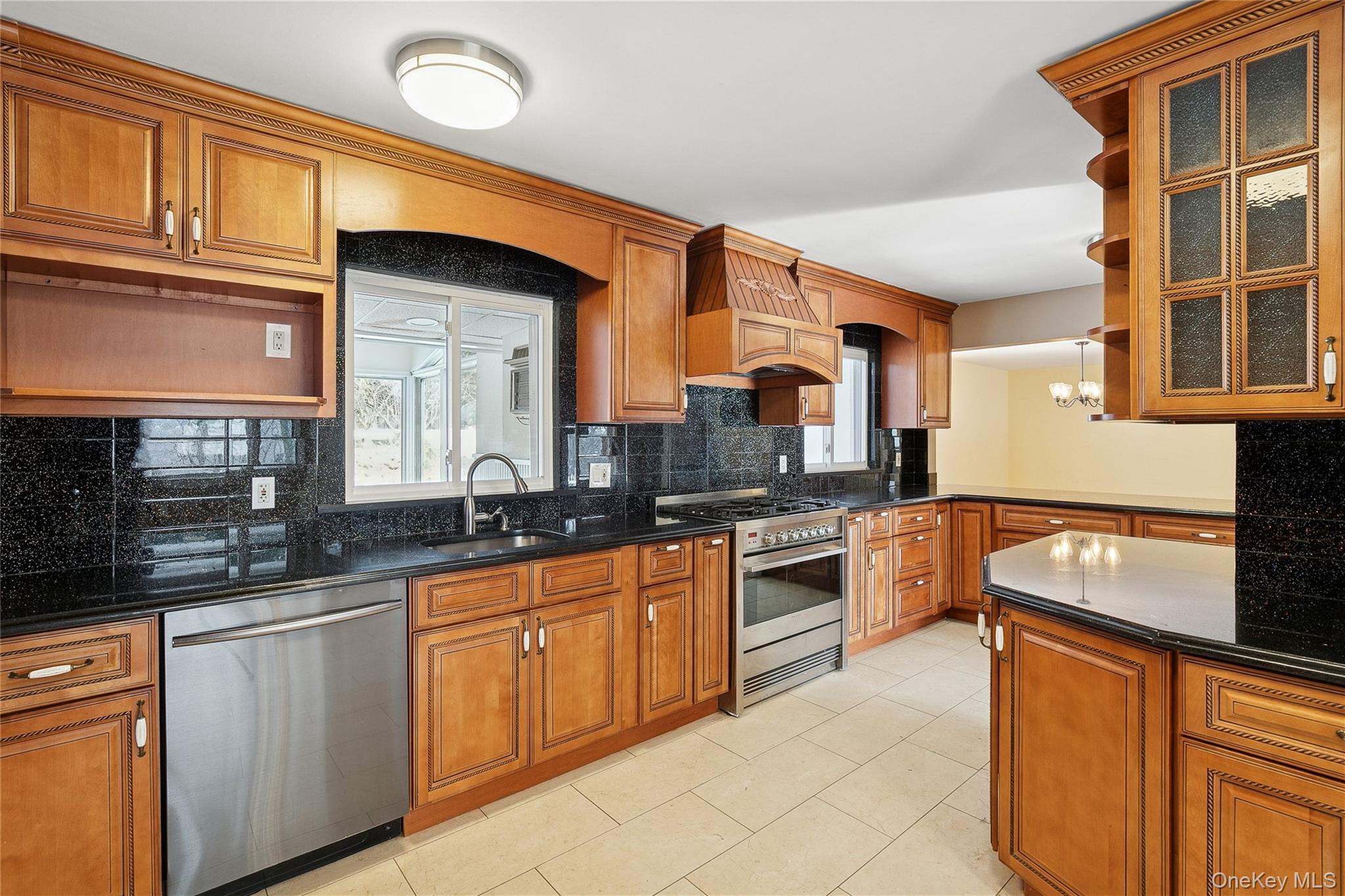 #15 photo, 549 Woodbury Road, Cold Spring Harbor , NY 11724