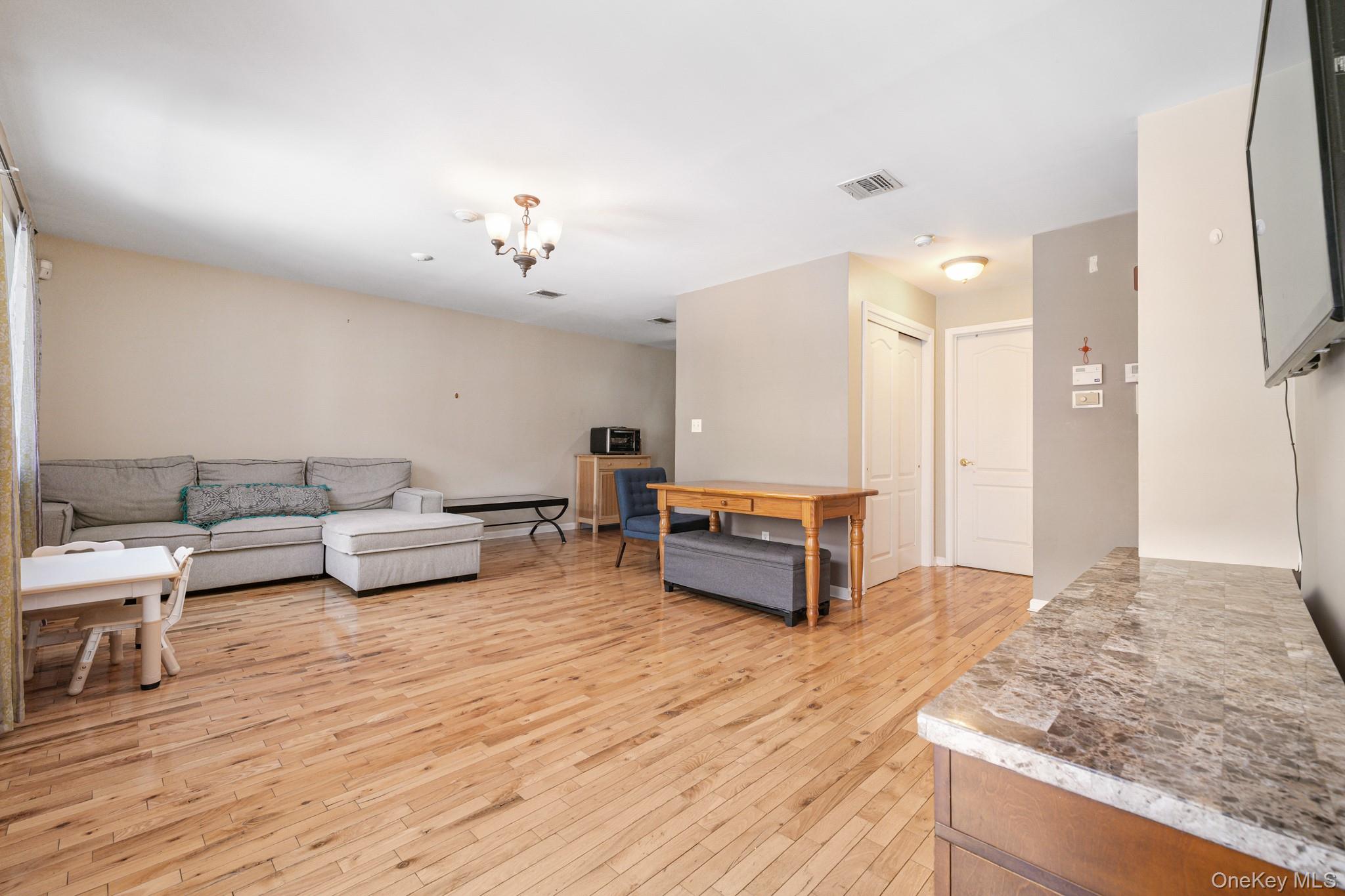 #5 photo, 29 Klint Court, Nanuet , NY 10954