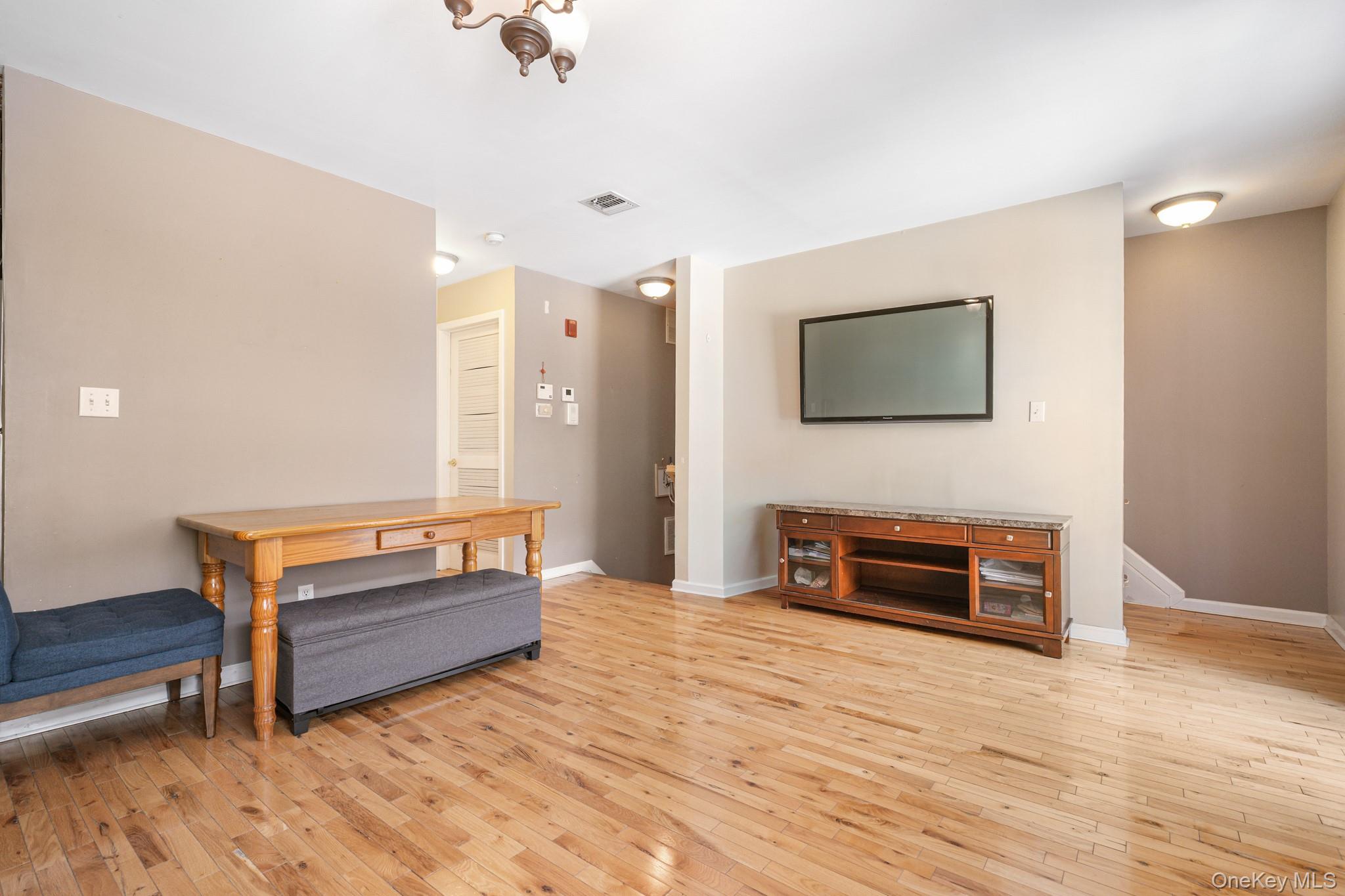 #7 photo, 29 Klint Court, Nanuet , NY 10954