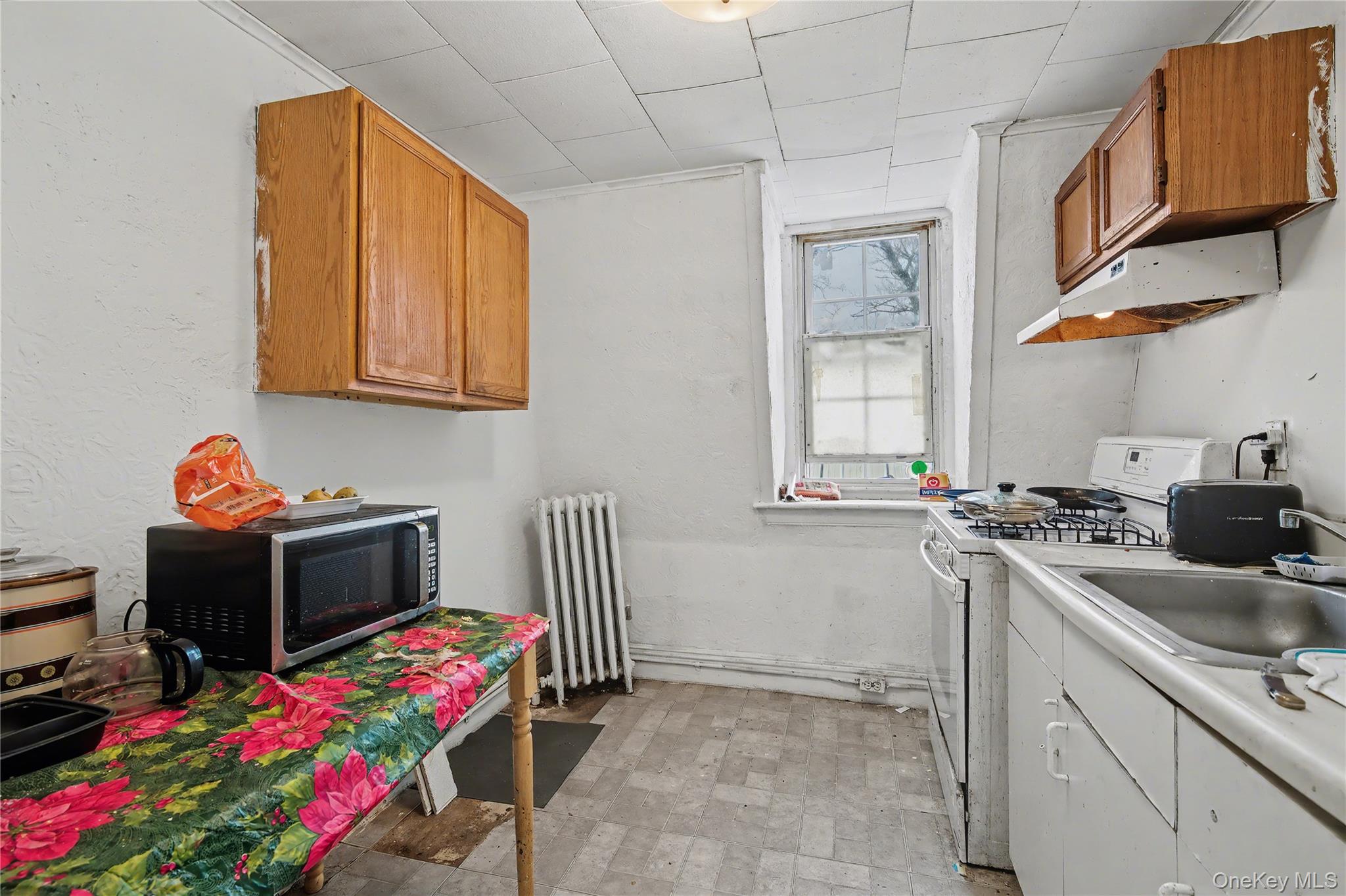 #17 photo, 384-386 Broadway, Monticello , NY 12701