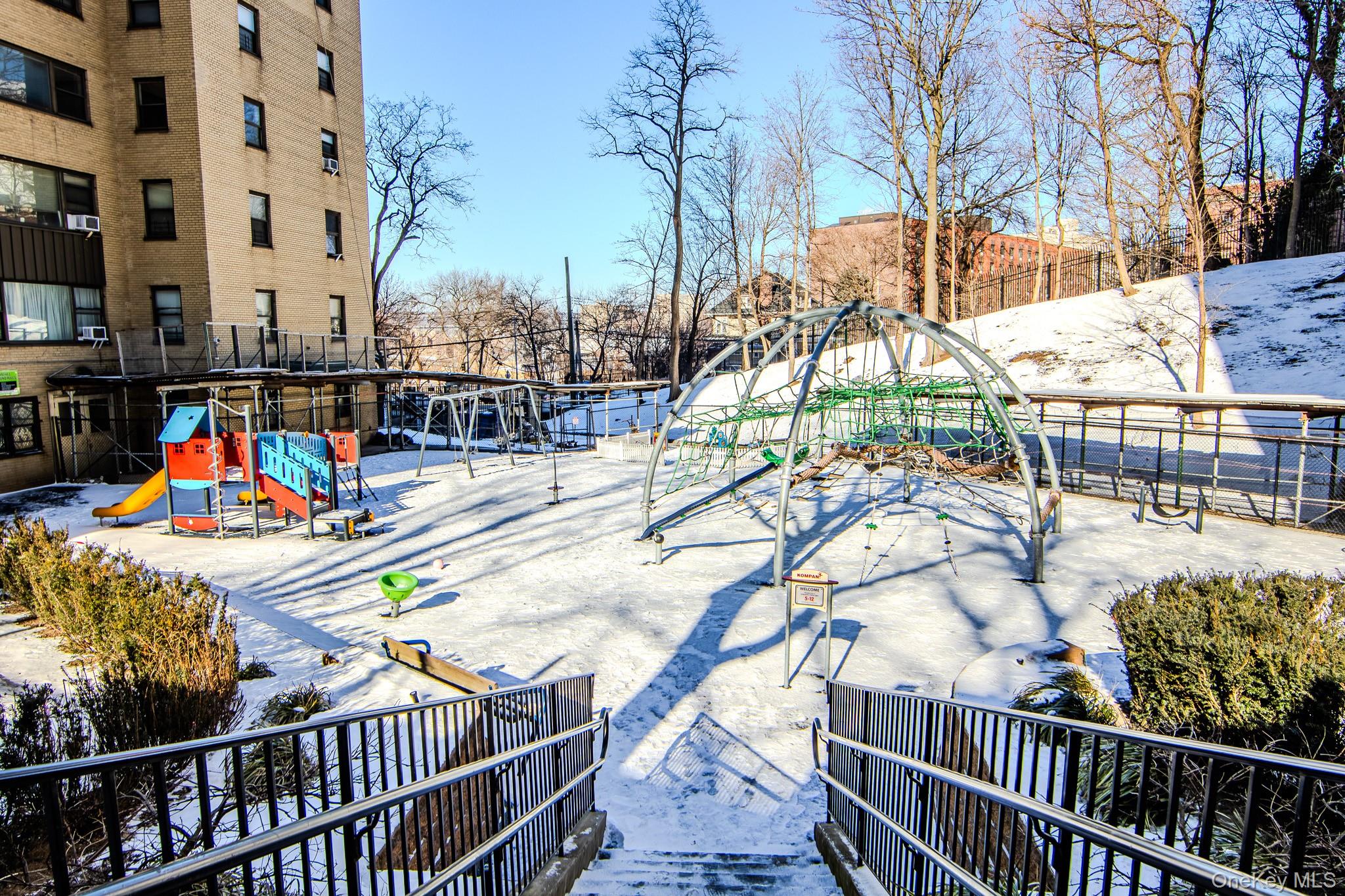 #18 photo, 5 Fordham Hill Oval, 布朗士 Bronx , NY 10468