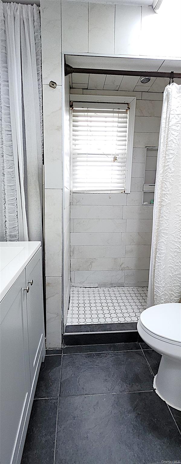 #17 photo, 290 Roberts Avenue, Yonkers , NY 10703