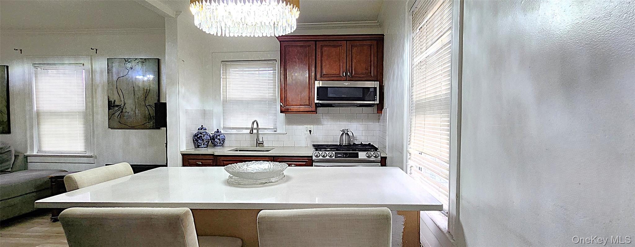 #5 photo, 290 Roberts Avenue, Yonkers , NY 10703