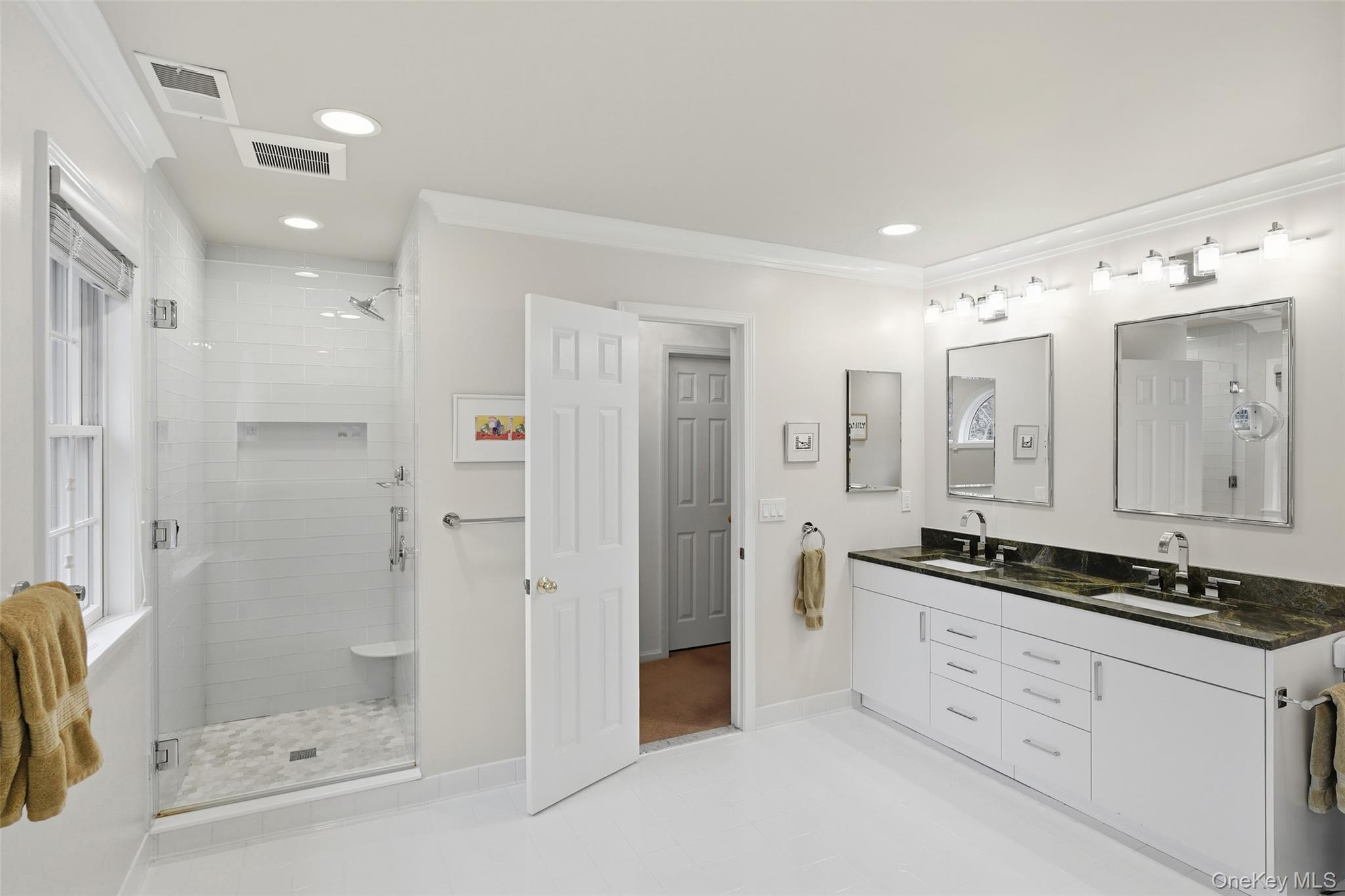 #16 photo, 758 King Street, Rye Brook , NY 10573