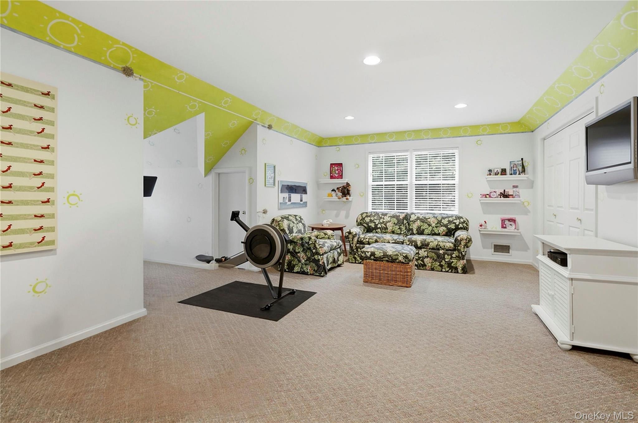 #20 photo, 758 King Street, Rye Brook , NY 10573