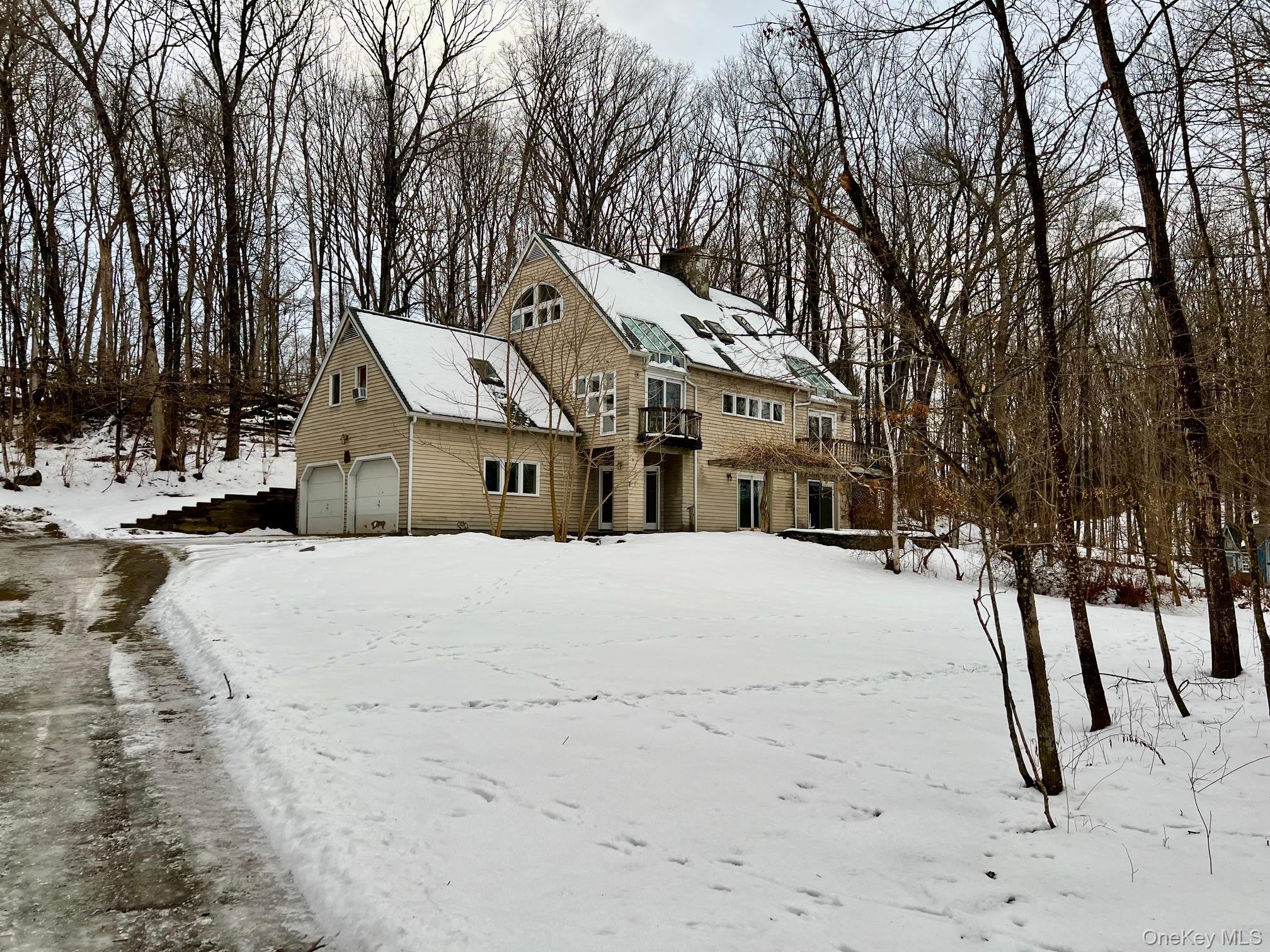#2 photo, 22 Troutbeck Crescent, Amenia , NY 12501