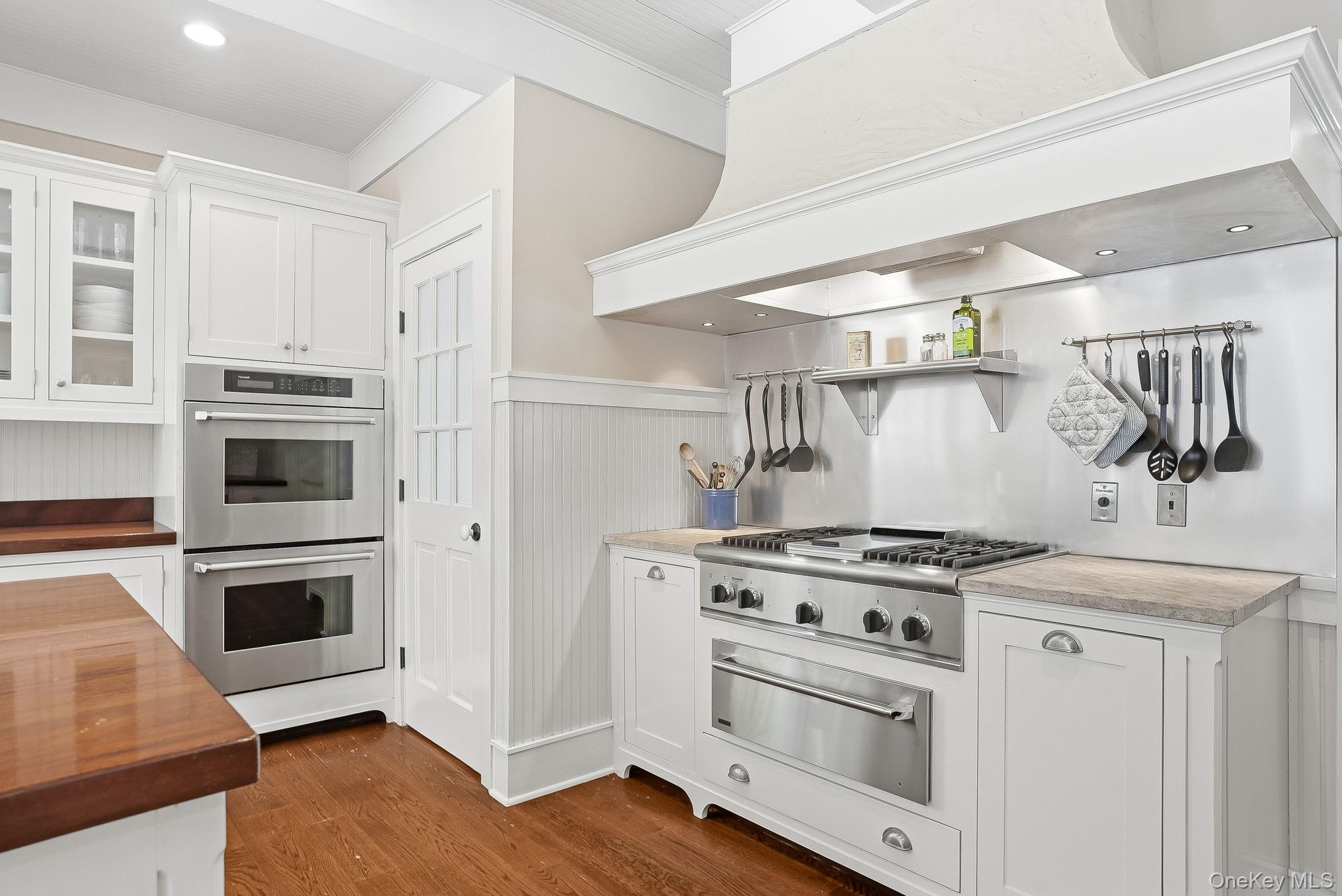 #10 photo, 880 Forest Avenue, Rye , NY 10580