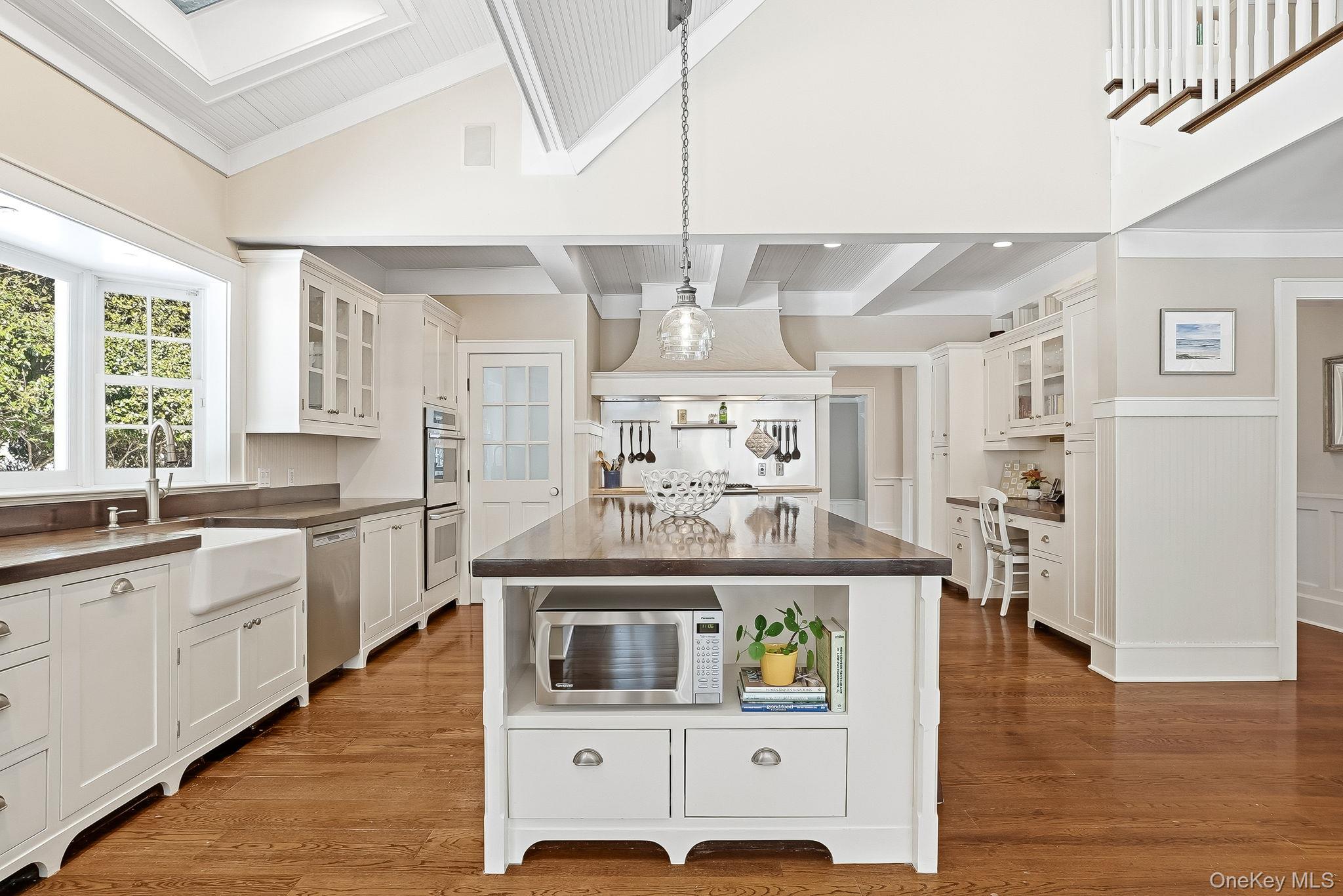 #11 photo, 880 Forest Avenue, Rye , NY 10580