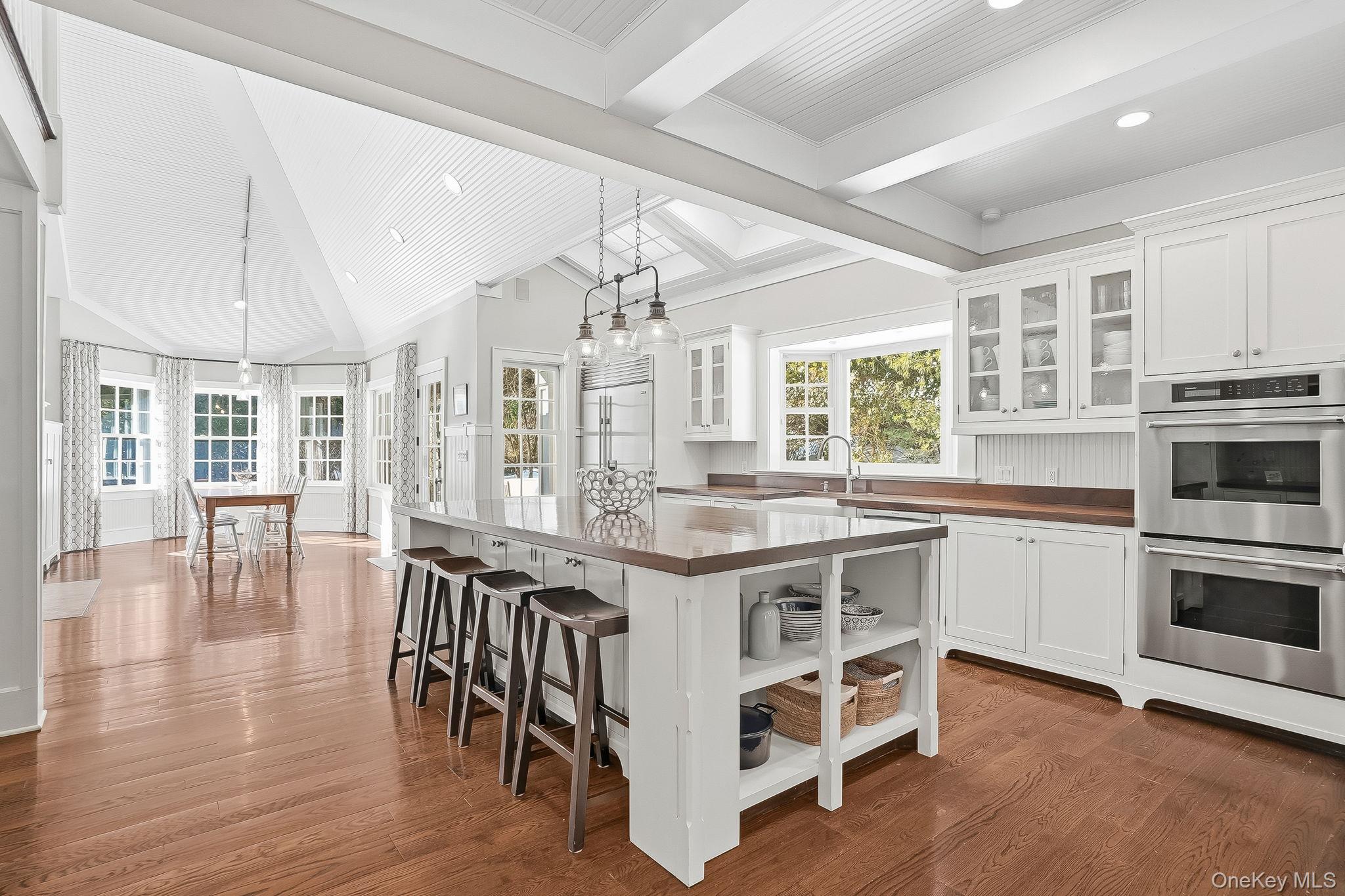 #12 photo, 880 Forest Avenue, Rye , NY 10580