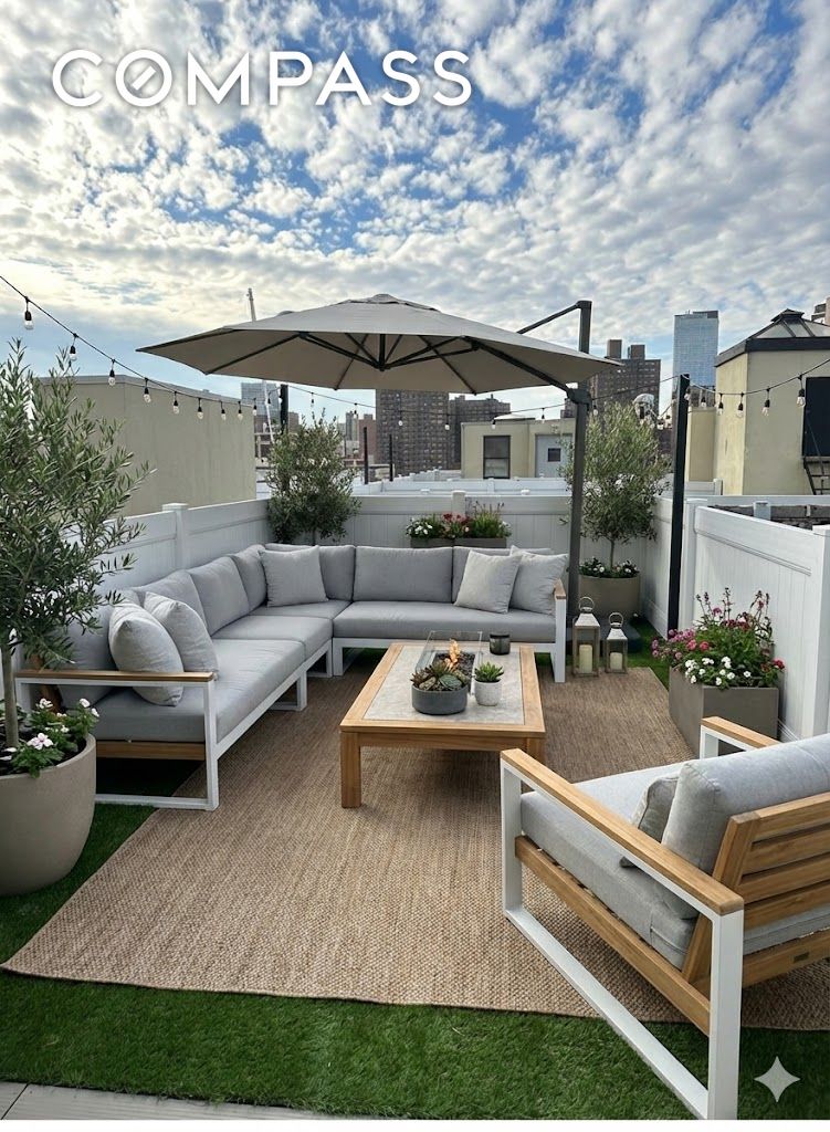 #4 photo, New York City, Lower East Side , NY 10002