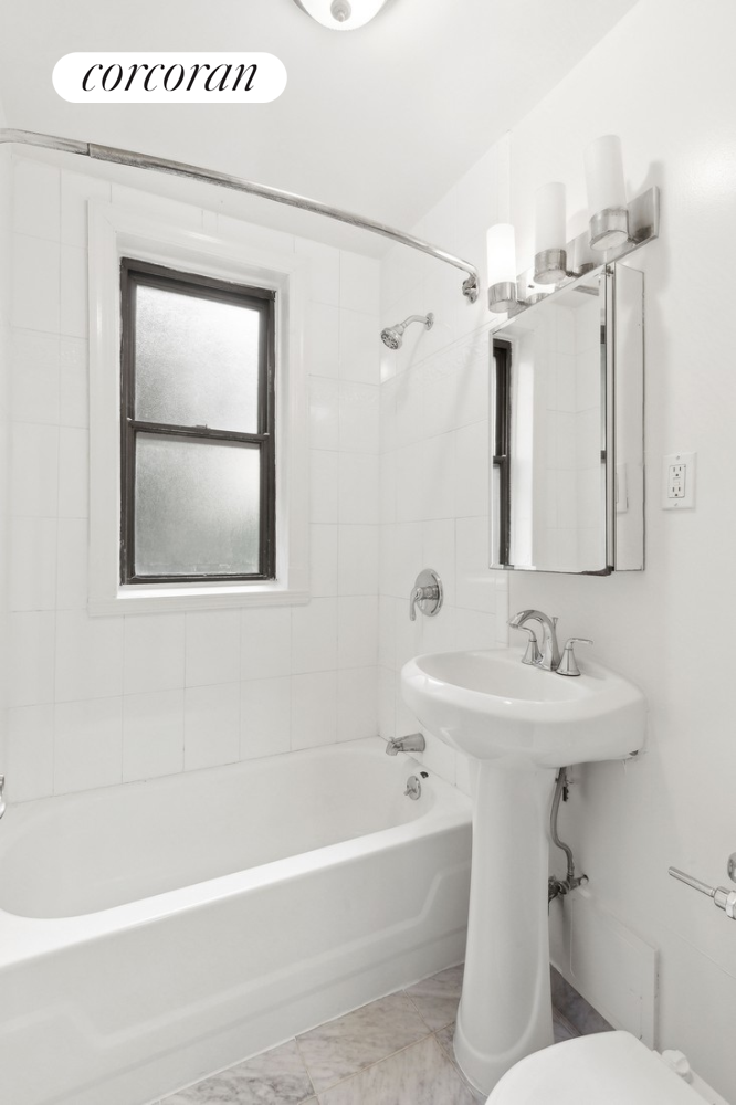 #4 photo, 49 WILLOW Street, Brooklyn Heights , NY 11201