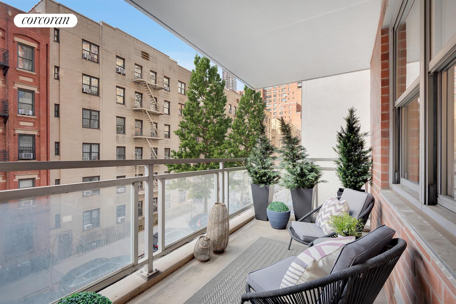 #3 photo, 360 E 72ND Street, Lenox Hill , NY 10021