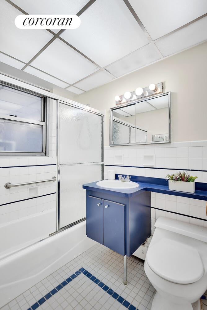 #8 photo, 360 E 72ND Street, Lenox Hill , NY 10021