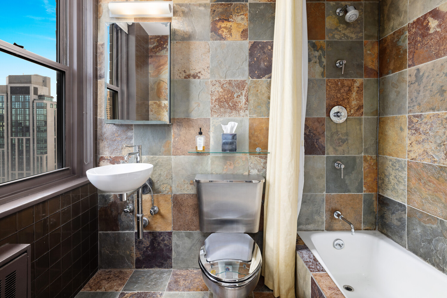 #19 photo, 301 E 79TH Street, Yorkville , NY 10075