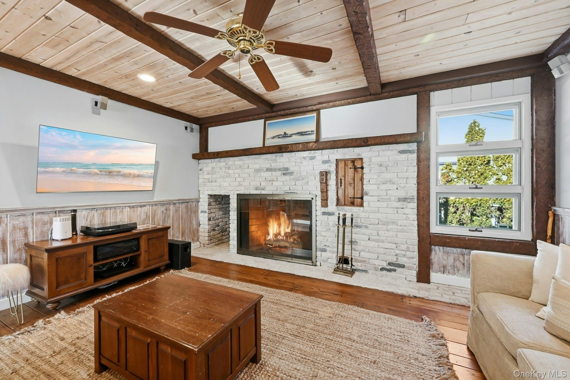 #15 photo, 205 Oak Neck Lane, West Islip , NY 11795