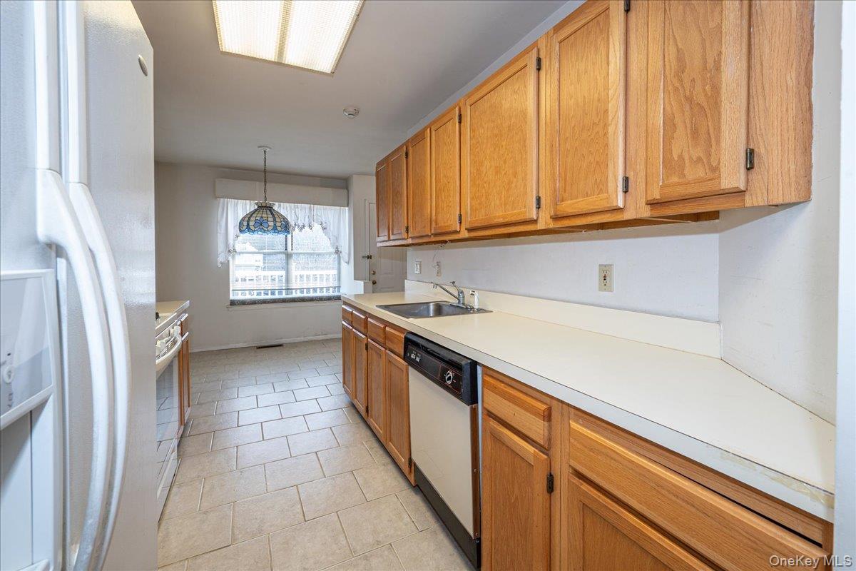 #12 photo, 249 Windward Drive, Port Jefferson , NY 11777