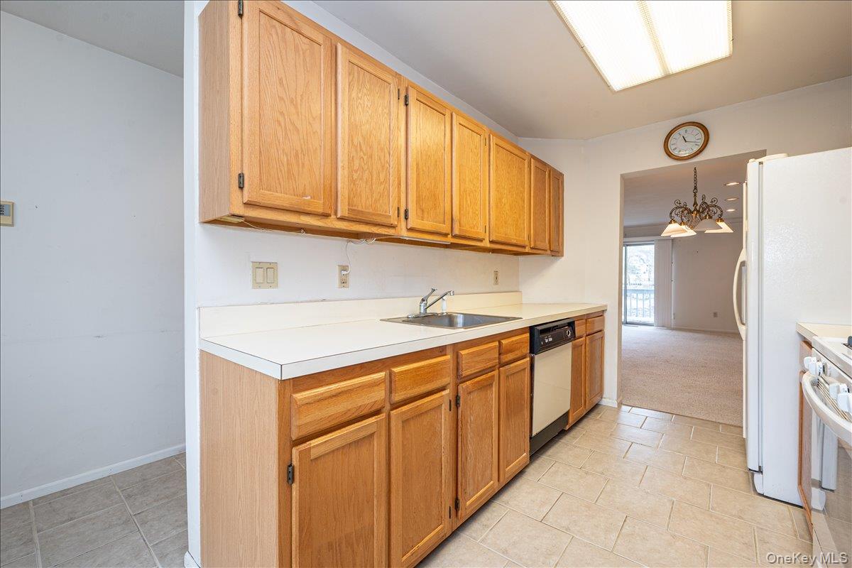 #13 photo, 249 Windward Drive, Port Jefferson , NY 11777