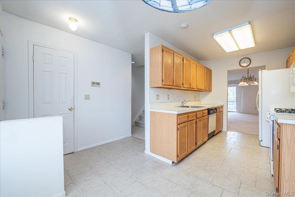 #15 photo, 249 Windward Drive, Port Jefferson , NY 11777