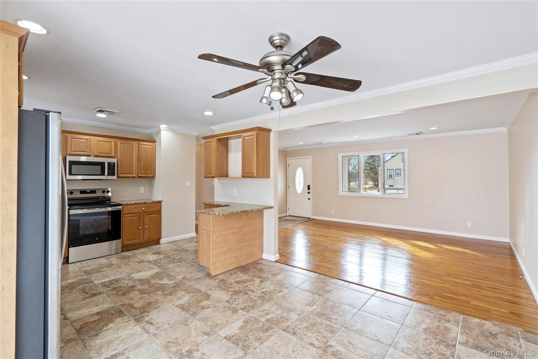 #16 photo, 6 Edward Court, Lake Ronkonkoma , NY 11779