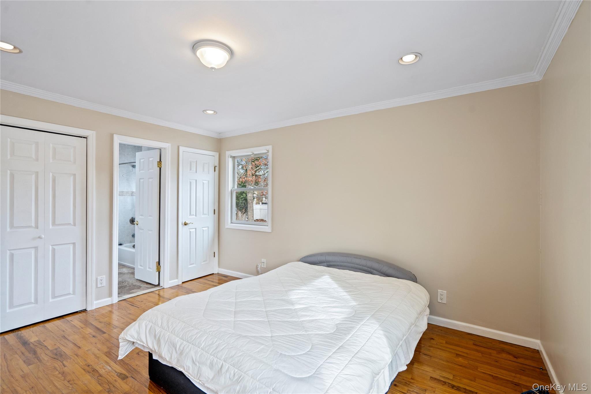 #20 photo, 6 Edward Court, Lake Ronkonkoma , NY 11779