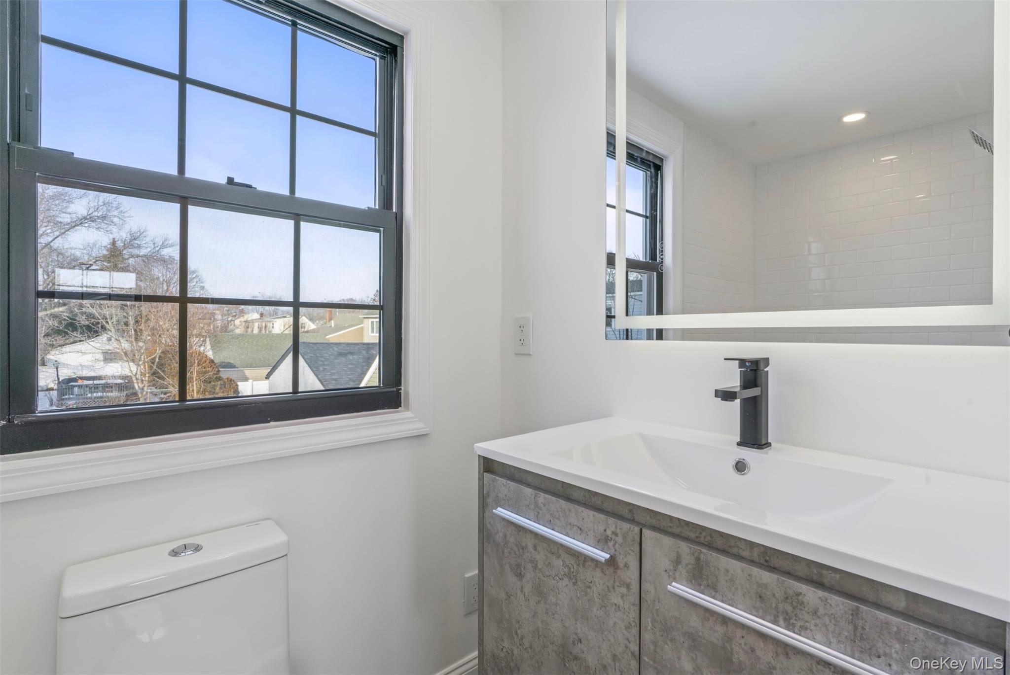 #11 photo, 1709 Camp Avenue, Merrick , NY 11566