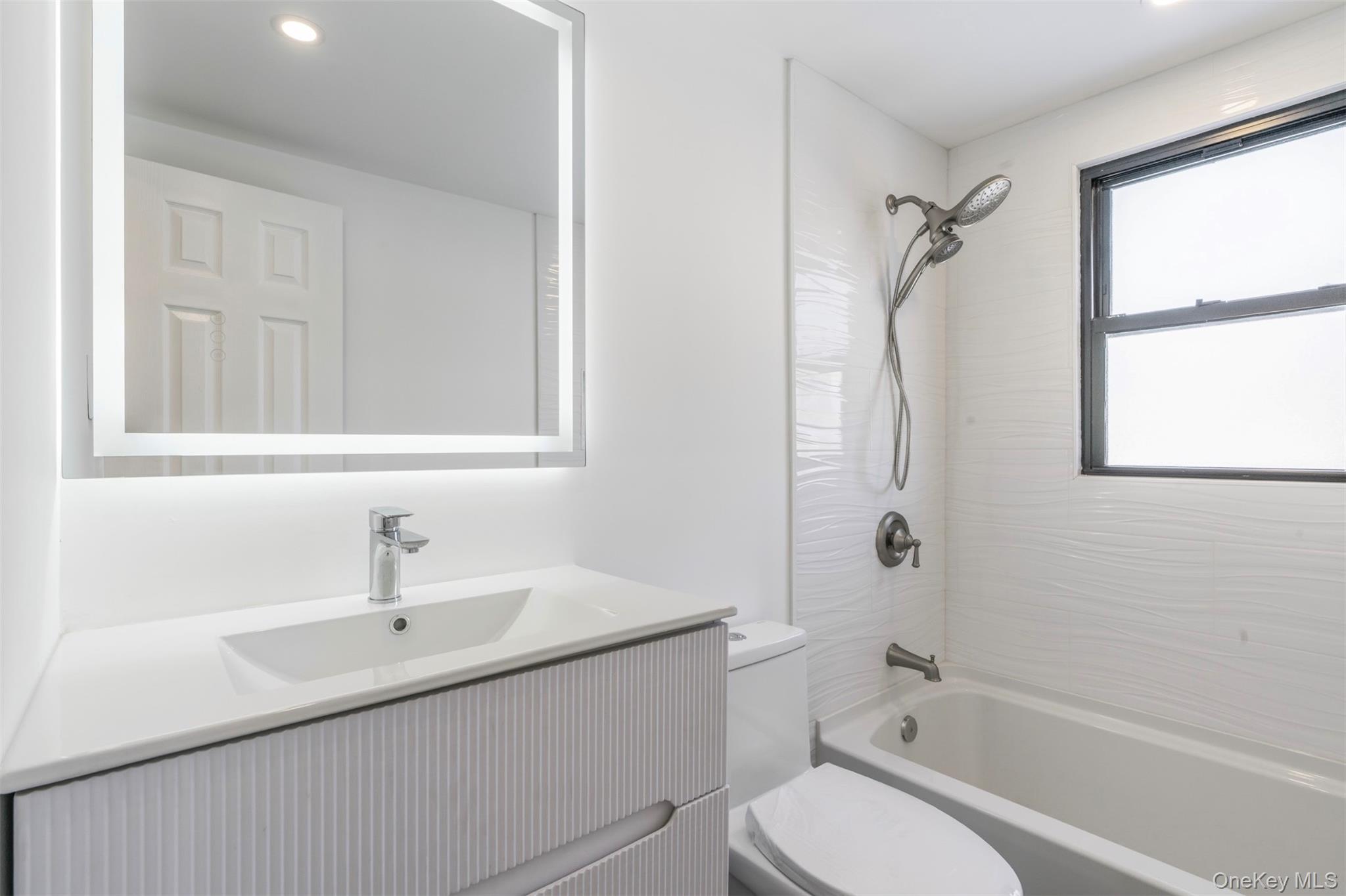 #12 photo, 1709 Camp Avenue, Merrick , NY 11566