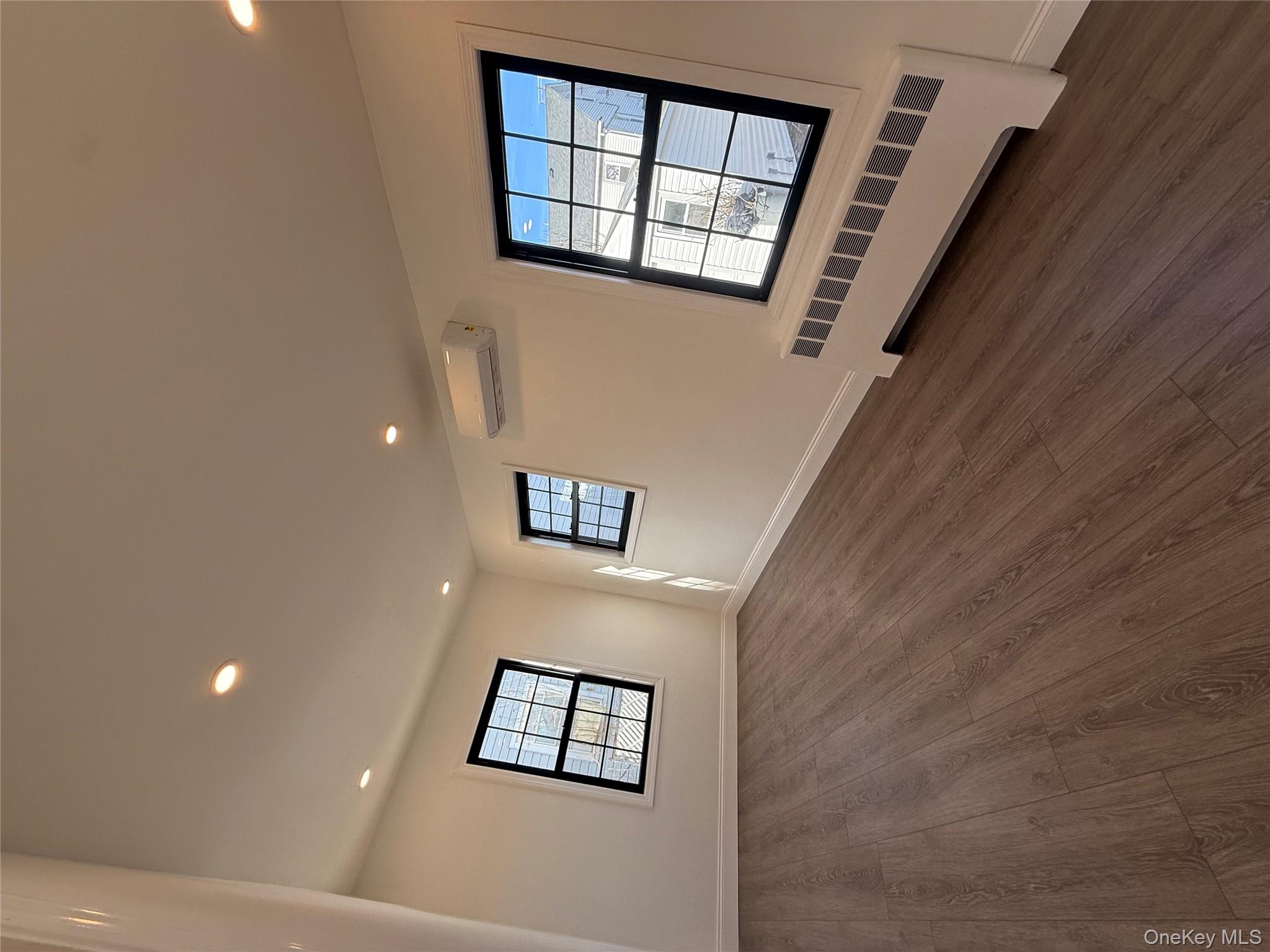 #3 photo, 1709 Camp Avenue, Merrick , NY 11566