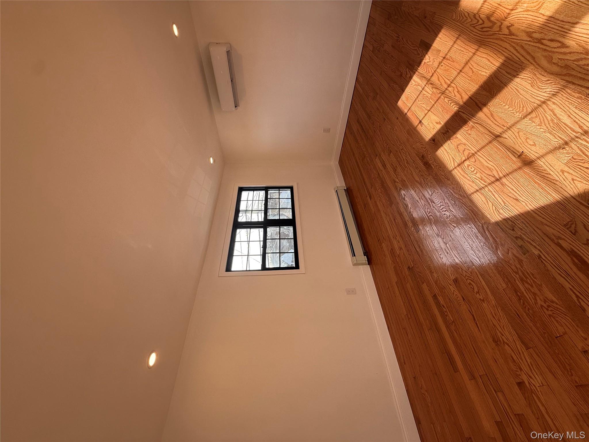 #5 photo, 1709 Camp Avenue, Merrick , NY 11566