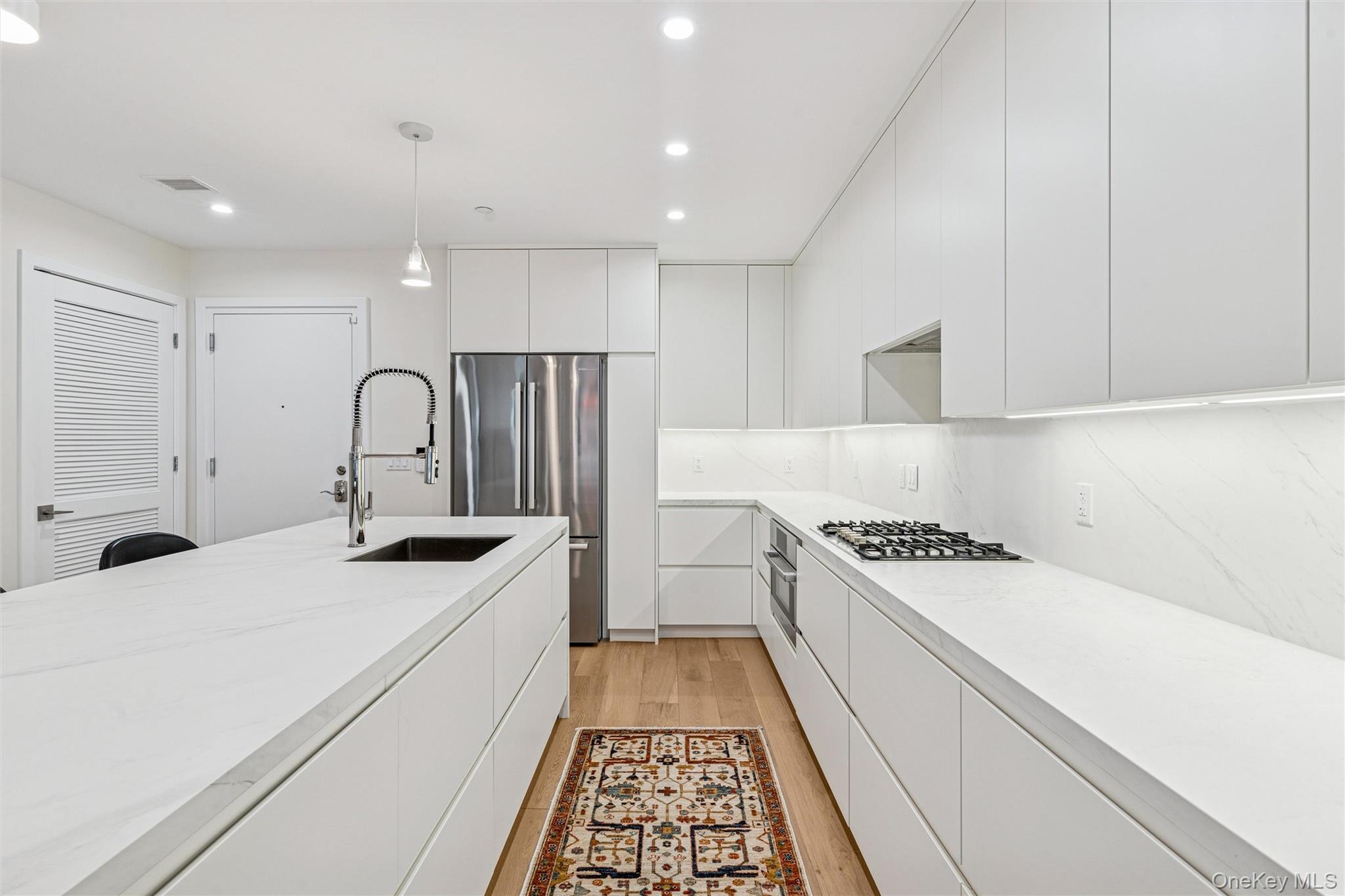 #7 photo, 100 Boardwalk, Long Beach , NY 11561