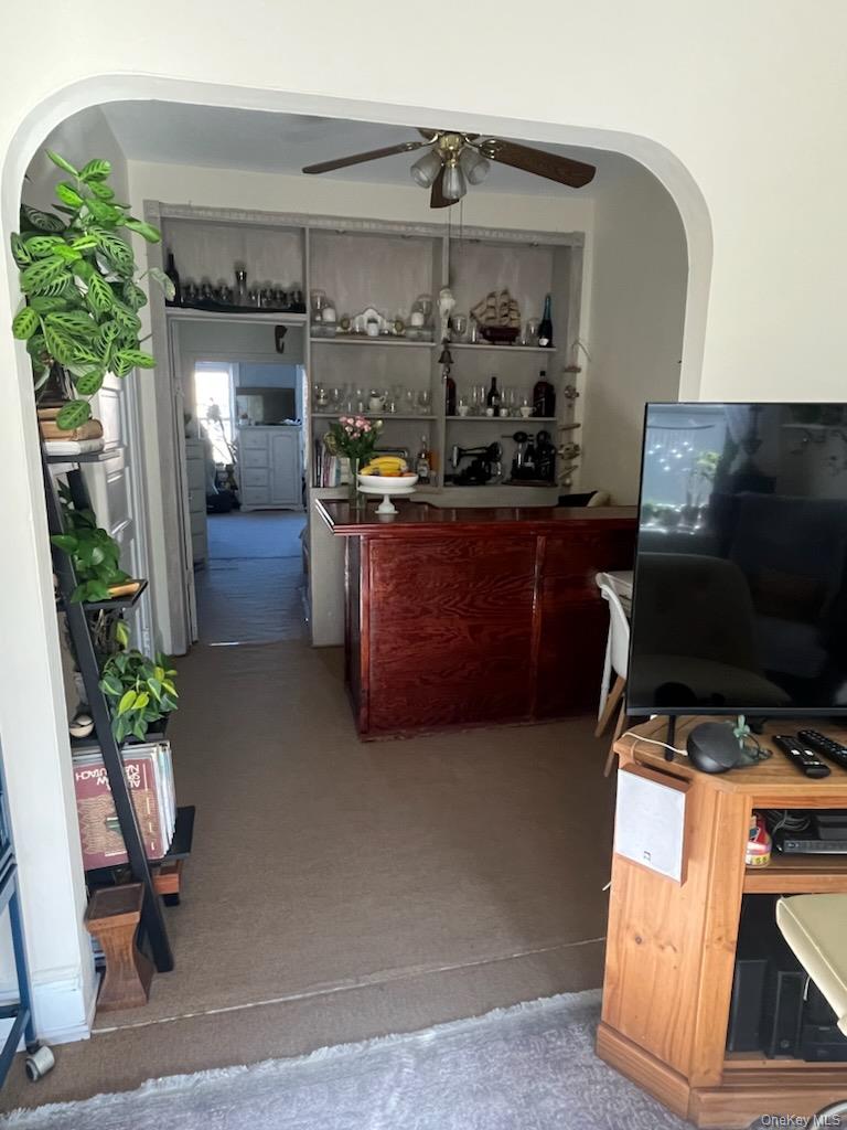 #12 photo, 6556 Myrtle Avenue, Glendale , NY 11385