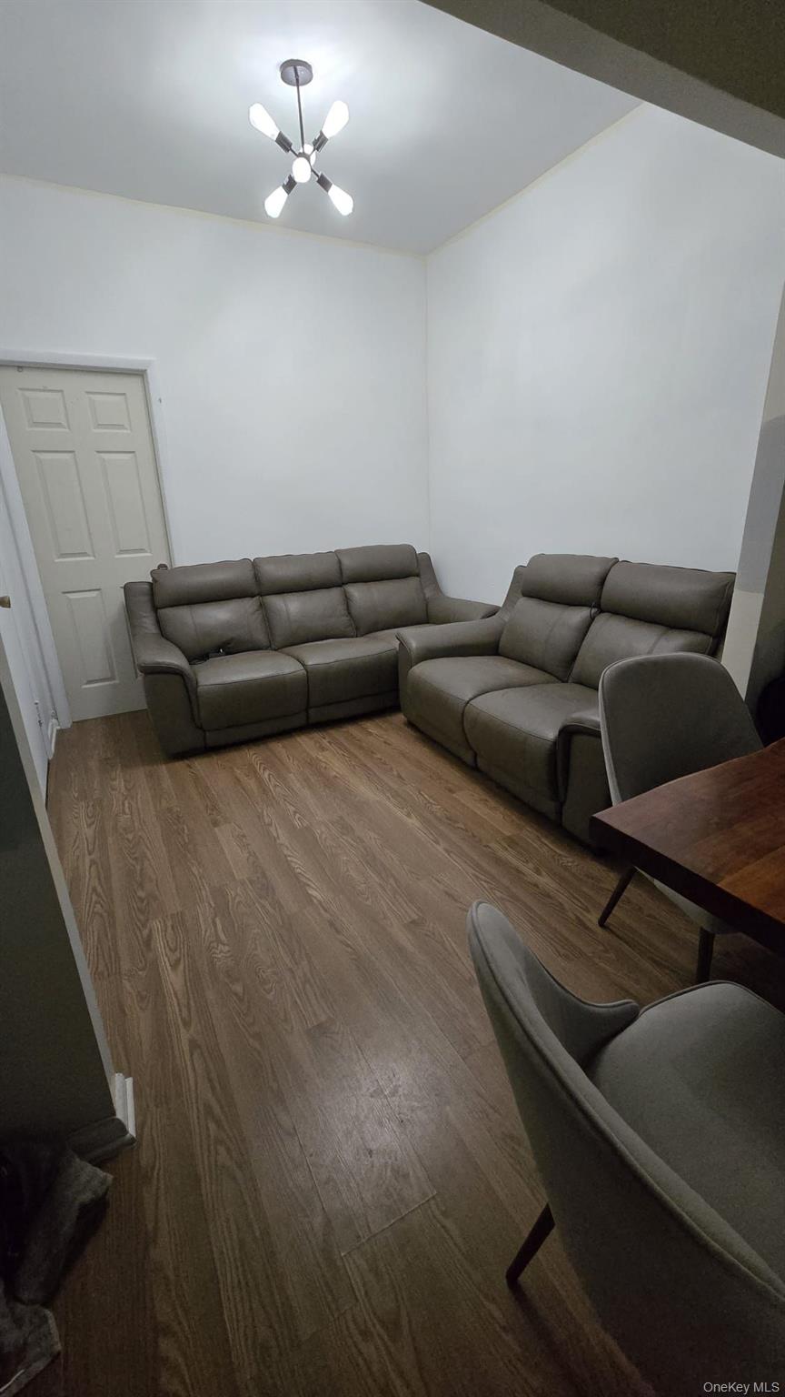 #7 photo, 6556 Myrtle Avenue, Glendale , NY 11385