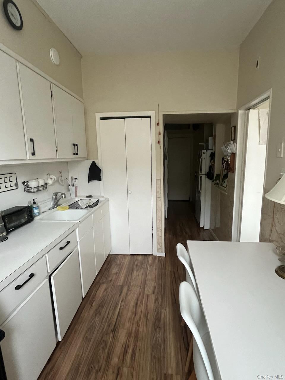 #9 photo, 6556 Myrtle Avenue, Glendale , NY 11385