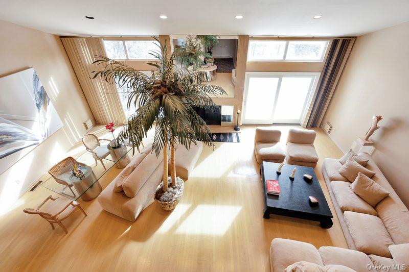 #14 photo, 27 Fairway Drive, Manhasset , NY 11030