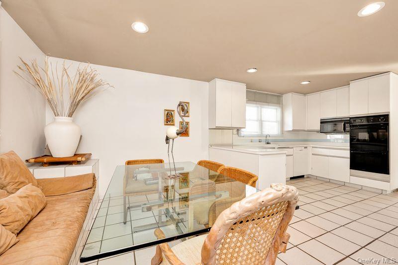 #9 photo, 27 Fairway Drive, Manhasset , NY 11030