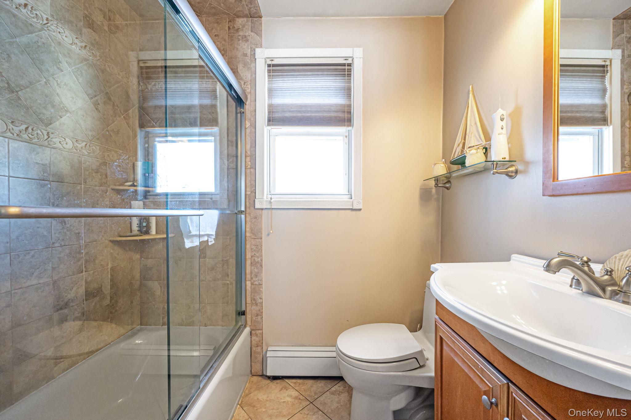 #17 photo, 704 S 5th Street, Lindenhurst , NY 11757