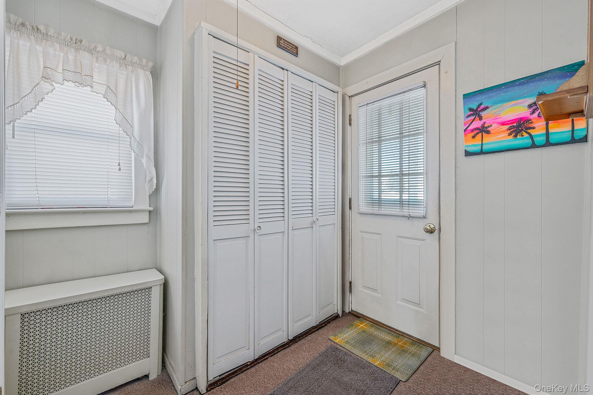 #18 photo, 704 S 5th Street, Lindenhurst , NY 11757