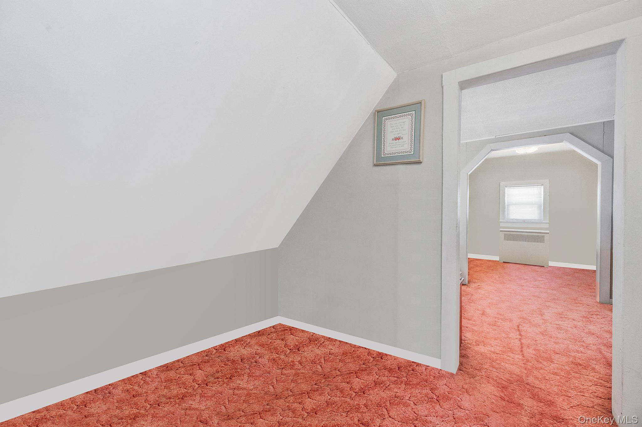 #20 photo, 704 S 5th Street, Lindenhurst , NY 11757