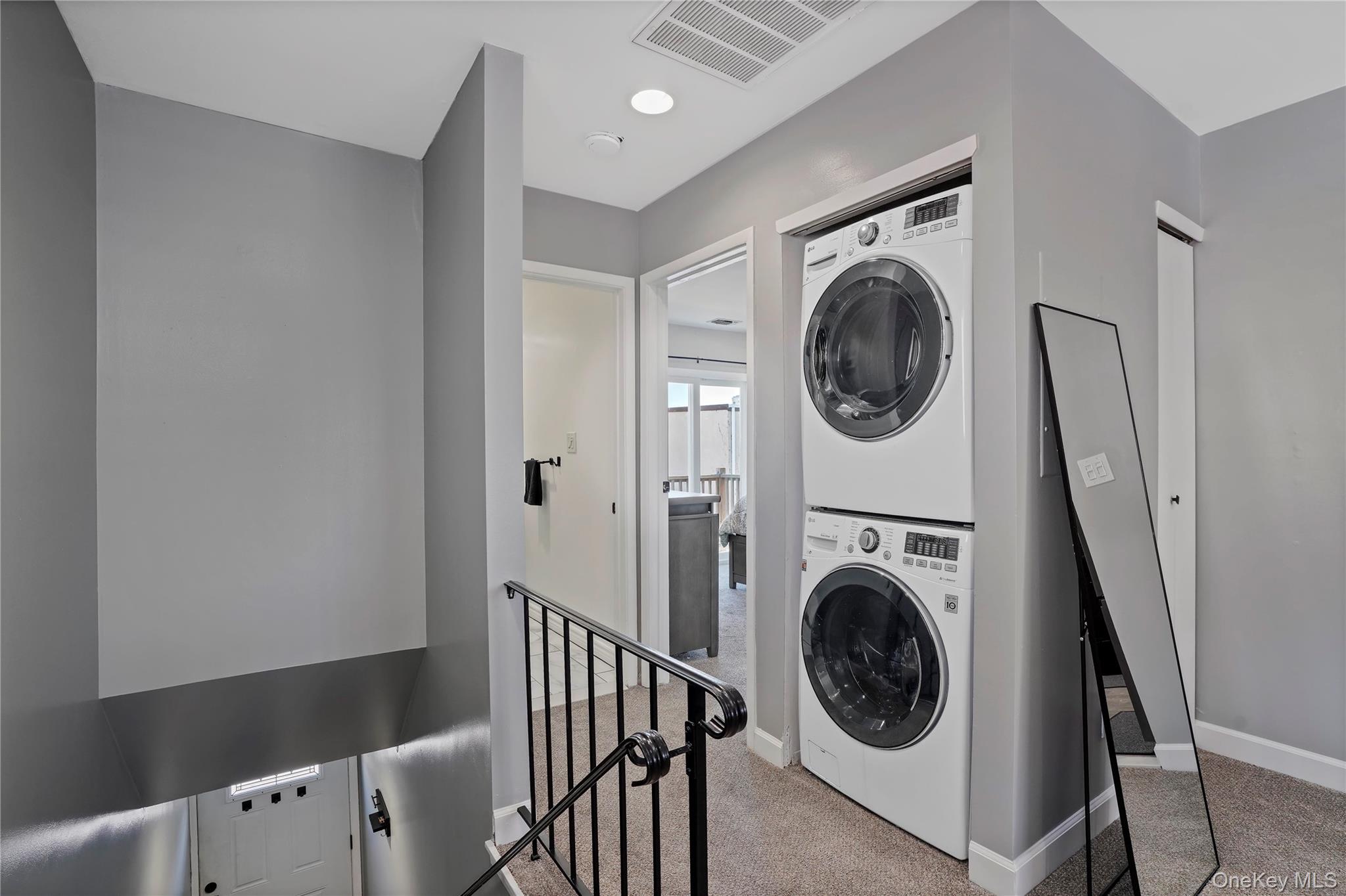 #13 photo, 825 S Ocean Avenue, ناسو Freeport , NY 11520