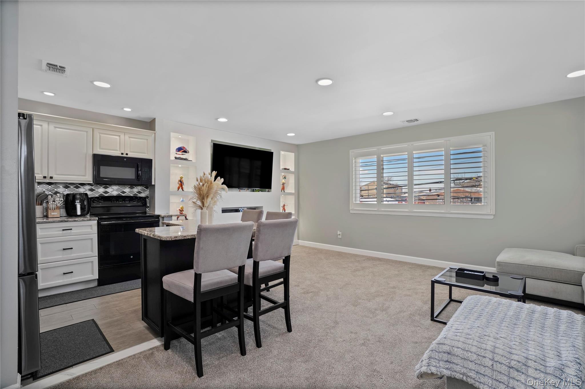 #15 photo, 825 S Ocean Avenue, ناسو Freeport , NY 11520