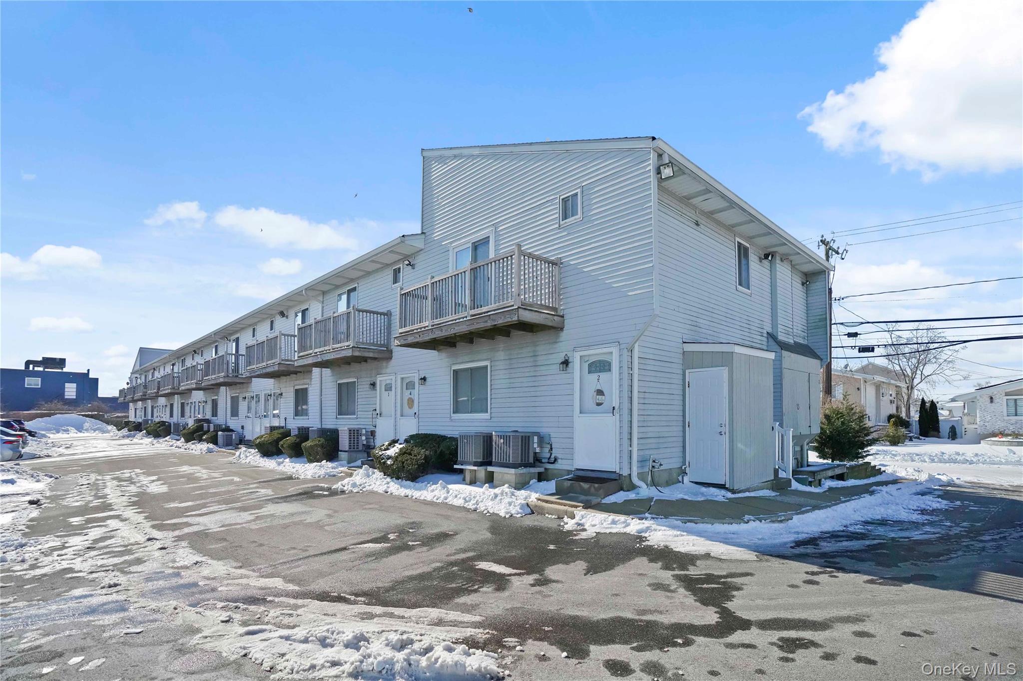 #7 photo, 825 S Ocean Avenue, ناسو Freeport , NY 11520