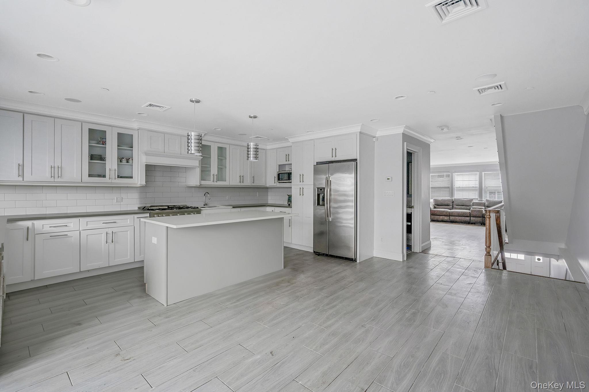 #7 photo, 114 Beach Avenue, Bellmore , NY 11710