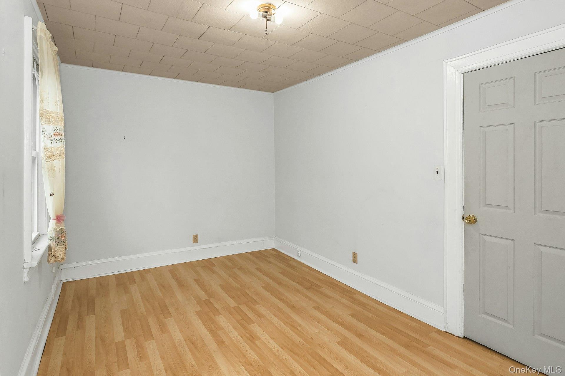 #12 photo, 148-28 87th Avenue, Briarwood , NY 11435