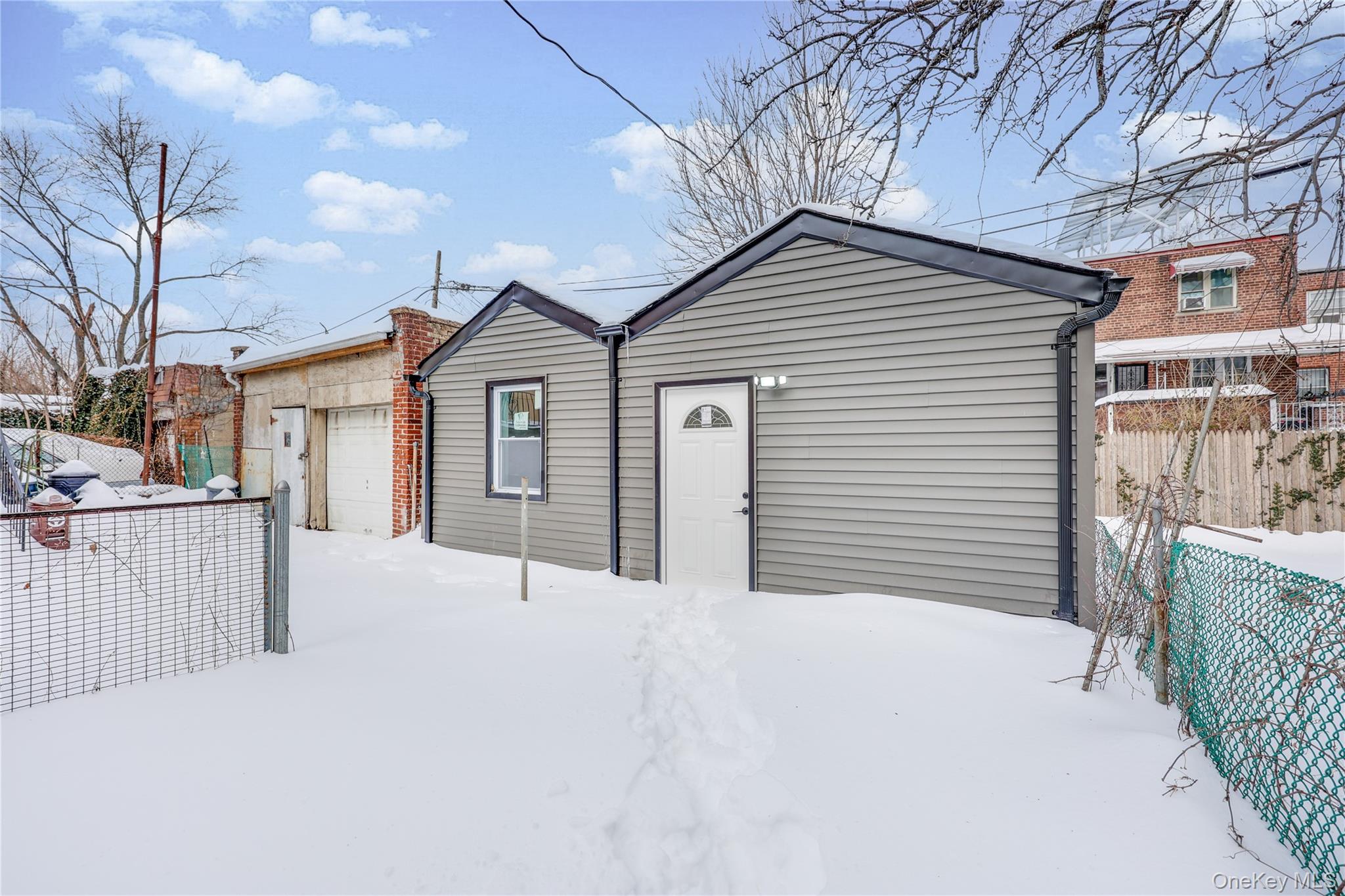 #14 photo, 1143 E 224th Street, Bronx , NY 10466