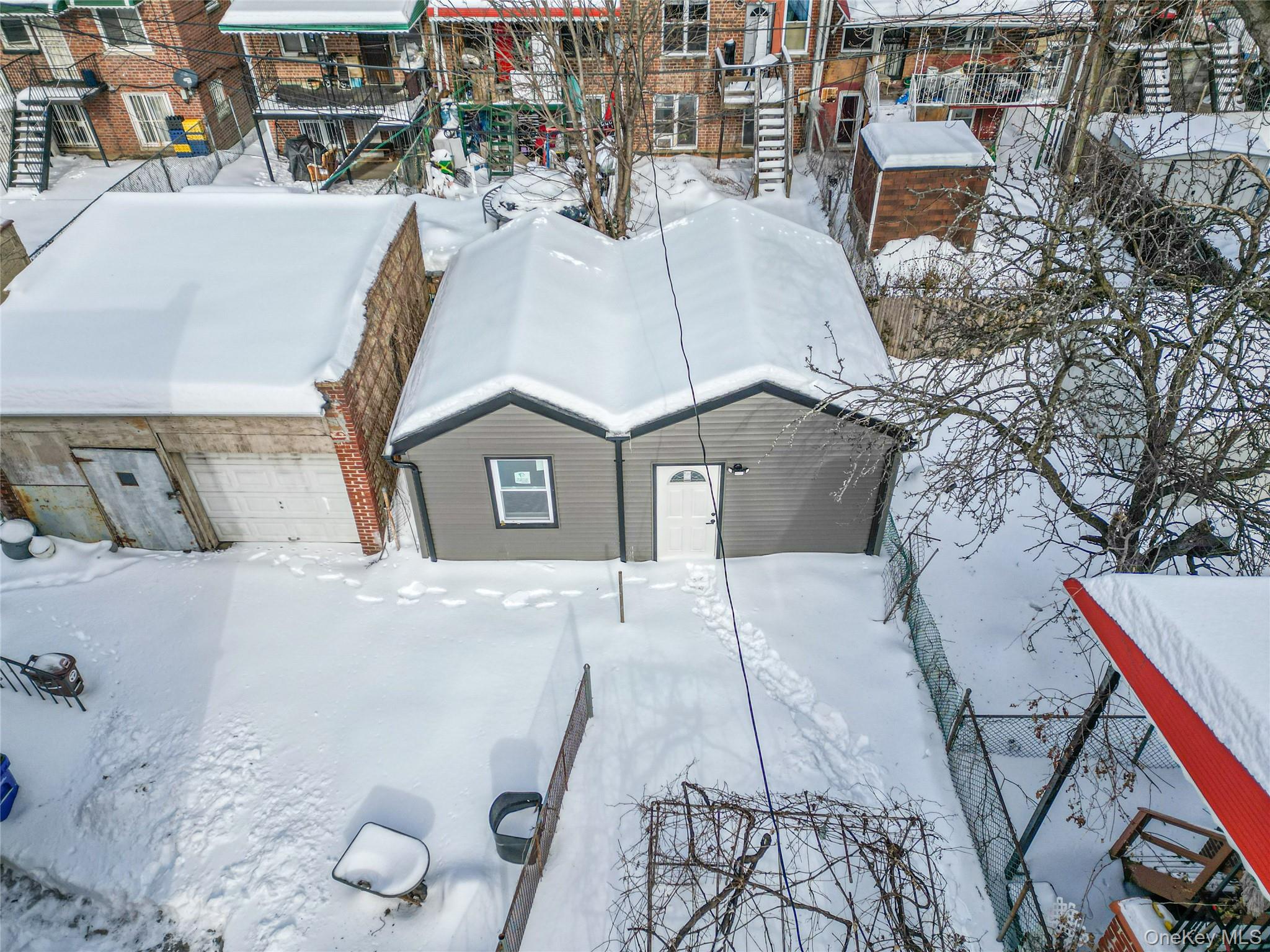 #16 photo, 1143 E 224th Street, Bronx , NY 10466