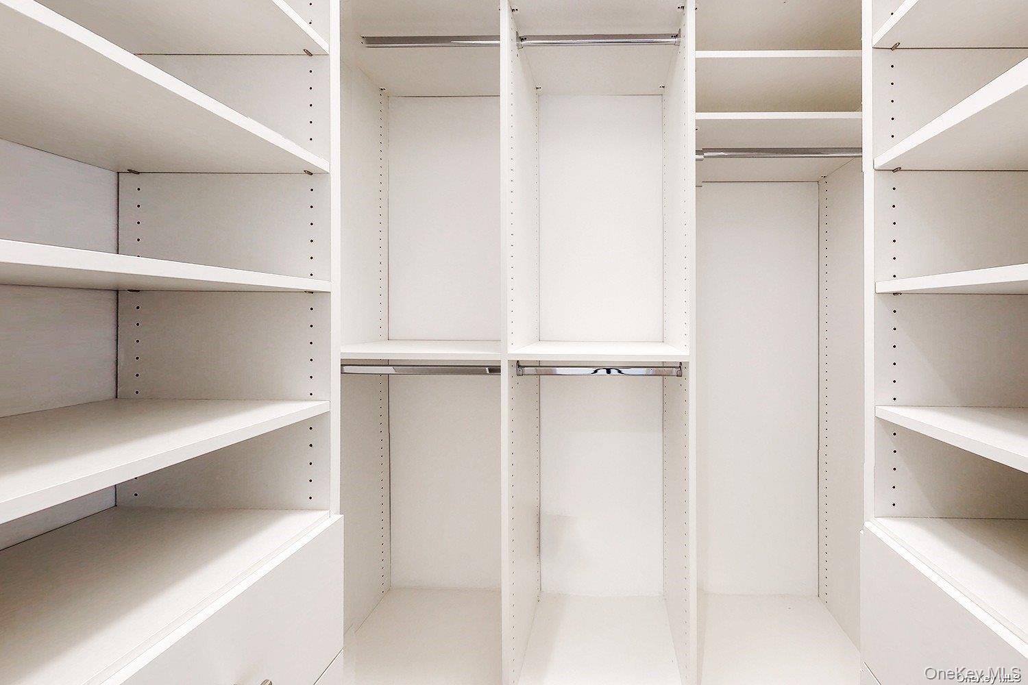 #17 photo, 641 5th Avenue, New York (Manhattan) , NY 10022