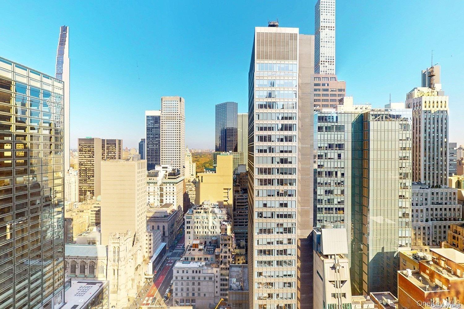 #18 photo, 641 5th Avenue, New York (Manhattan) , NY 10022