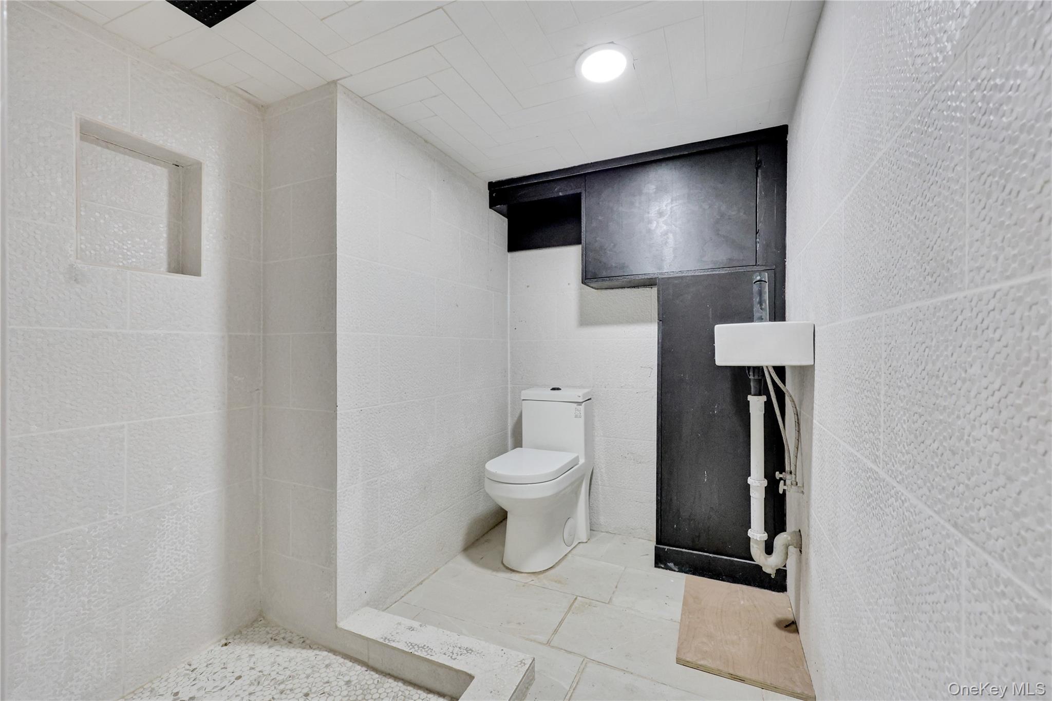 #18 photo, 962 east 221 Street, Bronx , NY 10469