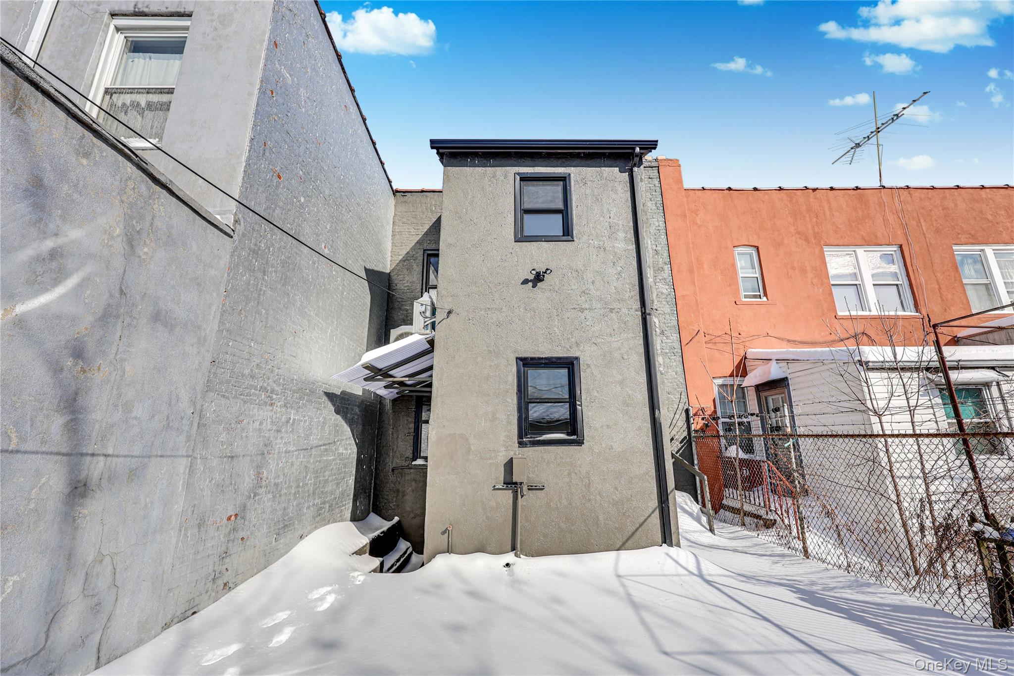 #20 photo, 962 east 221 Street, Bronx , NY 10469